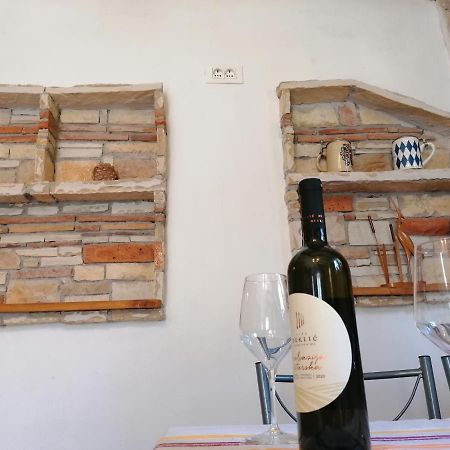Nice Apartment Montepozzo With Private Garden 로비니 외부 사진